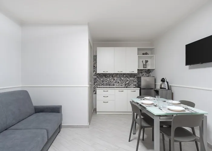 Modern Flat In The Heart Of Naples Near Man